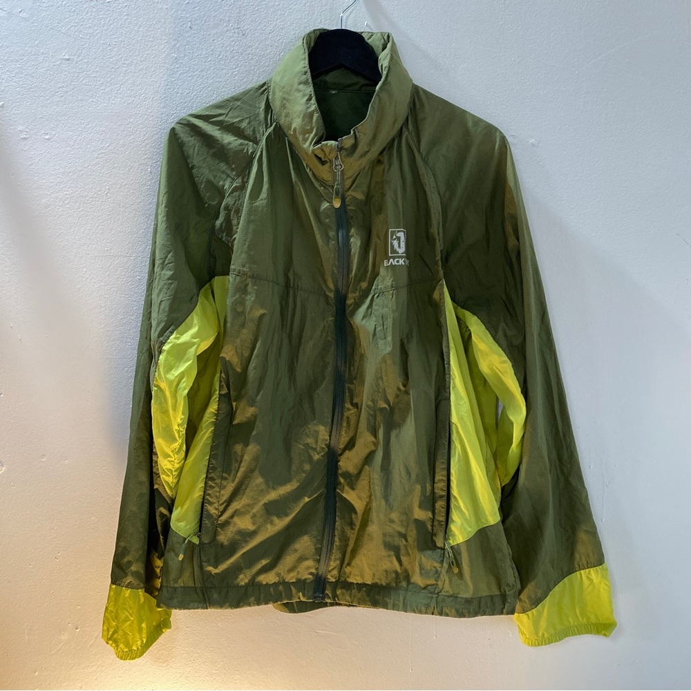 Women’s Black Yak Mountain Running Jacket Super Light Size Large Green / Yellow